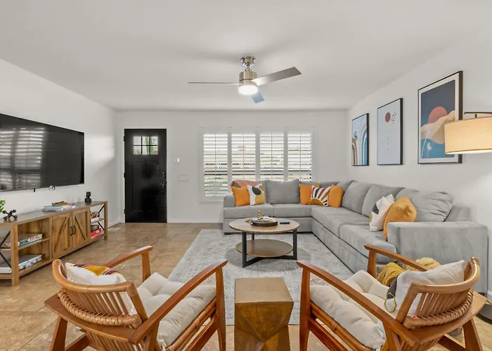 Painted Sky Ranch - Large Pool & Putt Holiday home Scottsdale